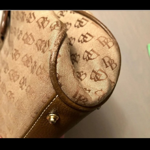 Dooney & Bourke handbag great size - Picture 5 of 8